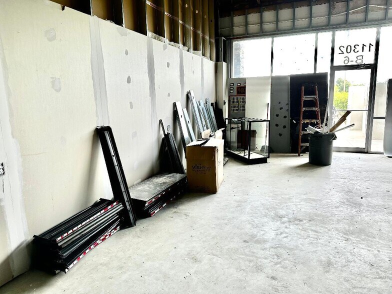More Photos Of 11302 Space Center, Houston General Retail For Sale