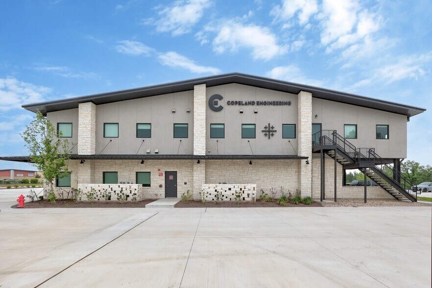 More Photos Of 730 S Bell Blvd, Cedar Park Office For Lease