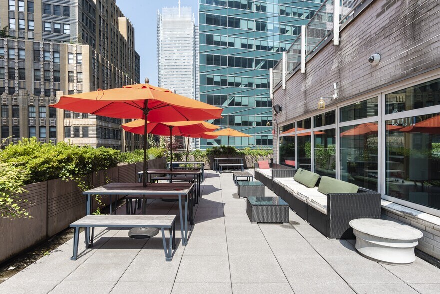 More Photos Of 1460 Broadway, New York Coworking Space