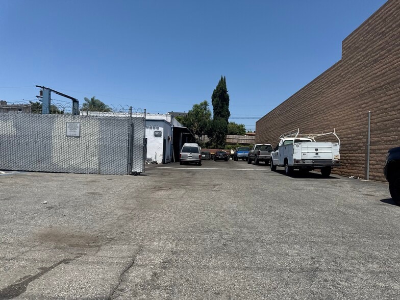 Primary Photo Of 14253 Imperial Hwy, La Mirada Auto Repair For Sale