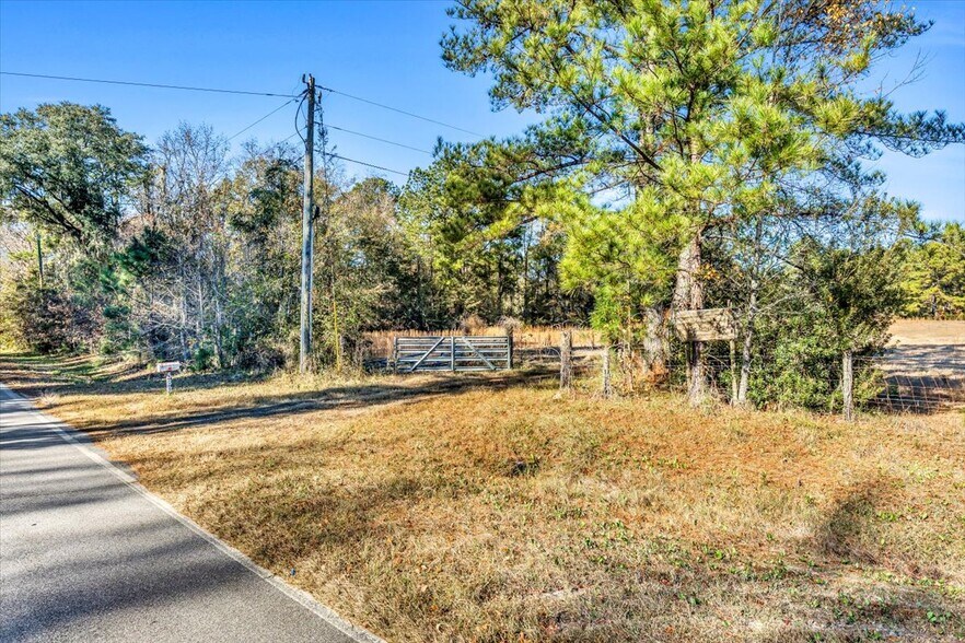 More Photos Of 580 Old Gress Island Rd, Midway Land For Sale