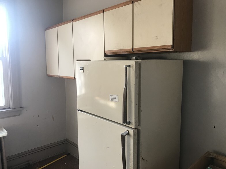 More Photos Of 815 McClure St, Munhall Apartments For Sale