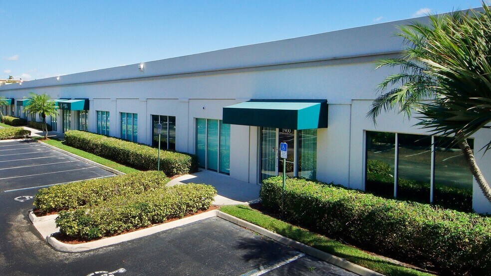 Primary Photo Of 1900-1924 NW 84th Ave, Miami Light Manufacturing For Lease