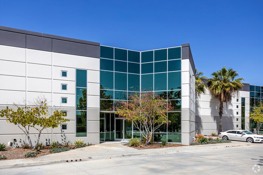 More Photos Of 3977 Ocean Ranch Blvd, Oceanside Warehouse For Lease