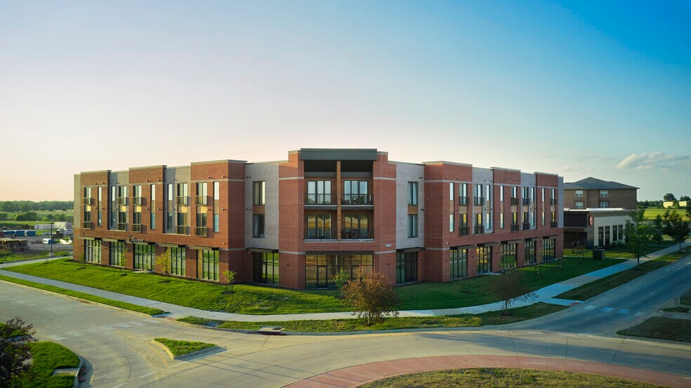 More Photos Of 4210 Philips Farm Rd, Columbia Unknown For Lease