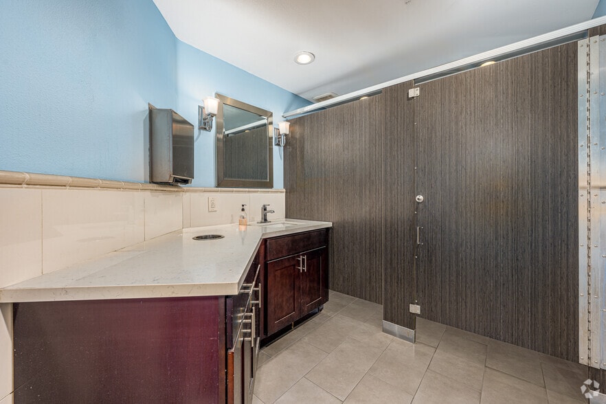 More Photos Of 1235 S Garfield Ave, Alhambra Loft Creative Space For Lease