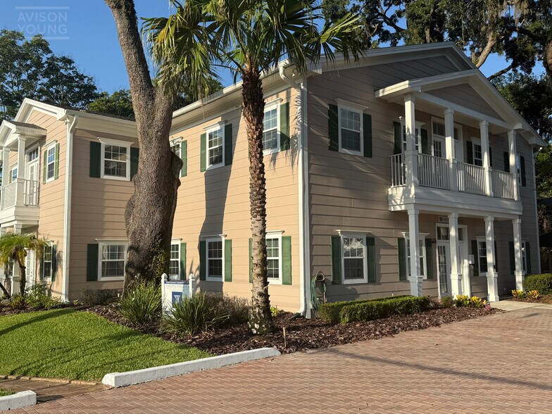 More Photos Of 910 N Fern Creek Ave, Orlando Office Residential For Lease