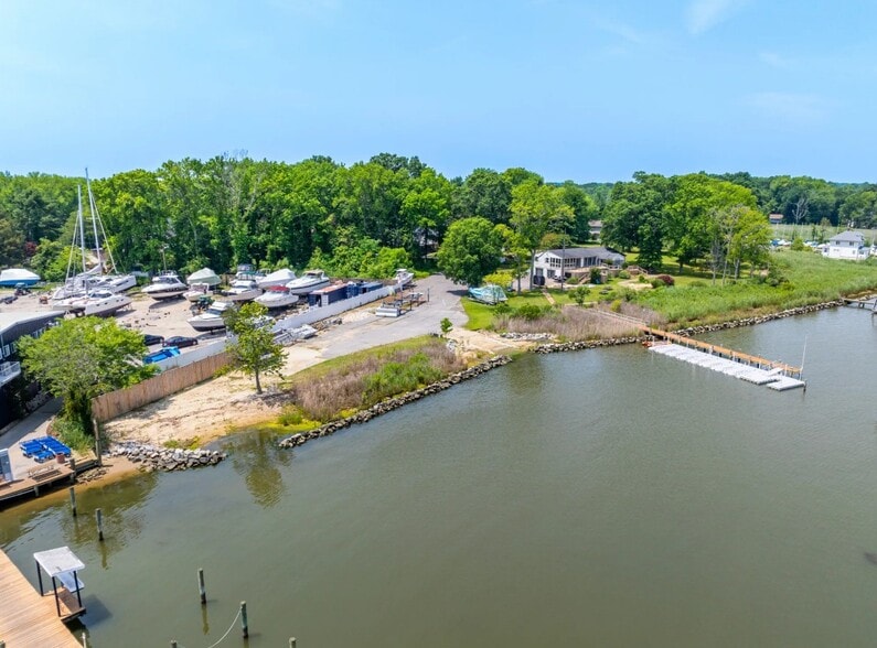 More Photos Of 1052 Old Turkey Point Rd, Edgewater Marina For Sale