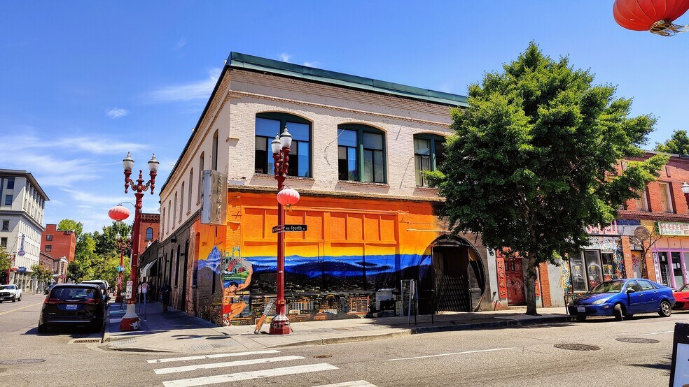 Primary Photo Of 26-32 NW 4th Ave, Portland Bar For Sale