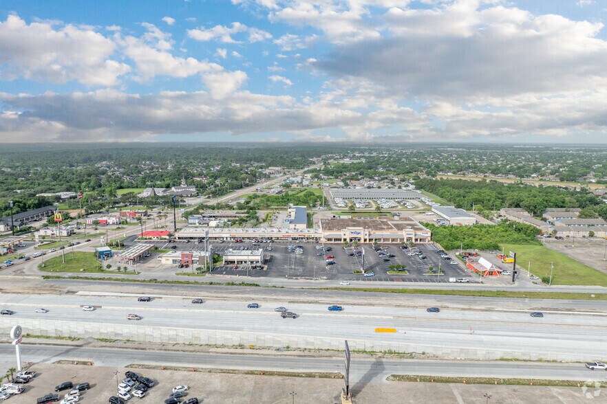 More Photos Of 3400-3410 Gulf Freeway, Dickinson Unknown For Lease
