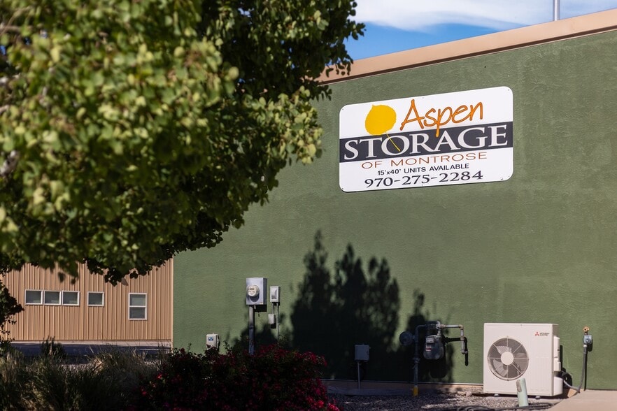 Primary Photo Of 320 Denny Ct, Montrose Self Storage For Sale