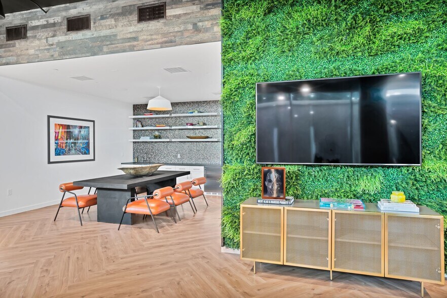 Photo of 1st Floor Ste Retail