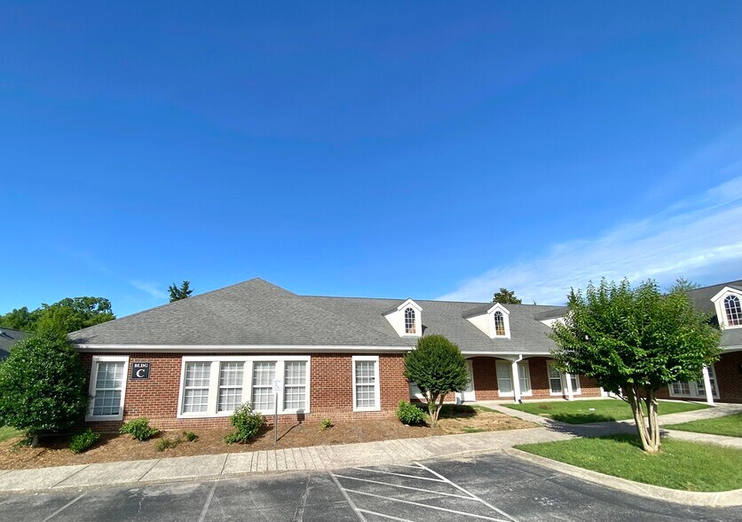 More Photos Of 3326 Aspen Grove Dr, Franklin Office For Sale