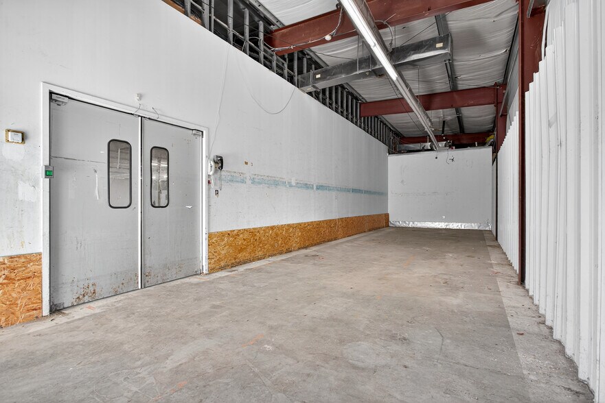 More Photos Of 1925 W Allegheny Ave, Philadelphia Freestanding For Sale