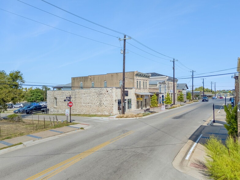 More Photos Of 923 Main St, Liberty Hill Convenience Store For Sale