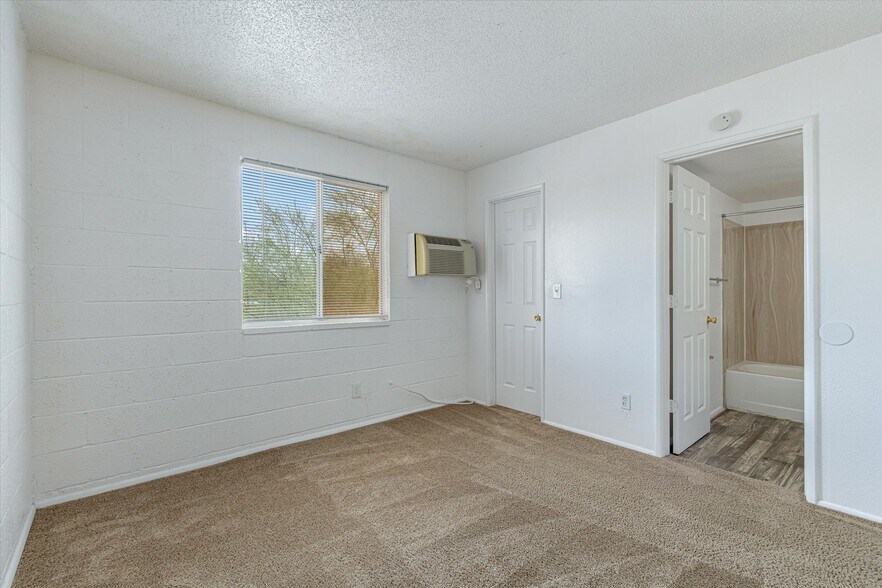More Photos Of 5770 S Jeanette Blvd, Tucson Apartments For Sale