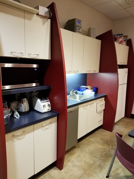 More Photos Of 111 2 Ave S, Saskatoon Office For Lease