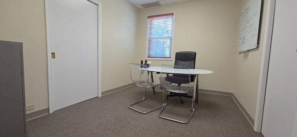 More Photos Of 168 Franklin Corner Rd, Lawrenceville Office For Sale