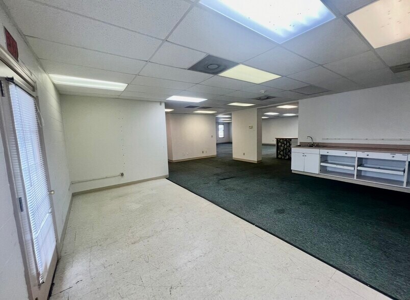 More Photos Of 964 S Fayetteville St, Asheboro Office For Lease