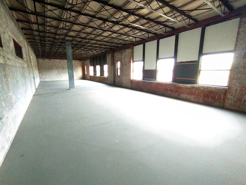 More Photos Of 420 Durnan St, Rochester Schools For Sale