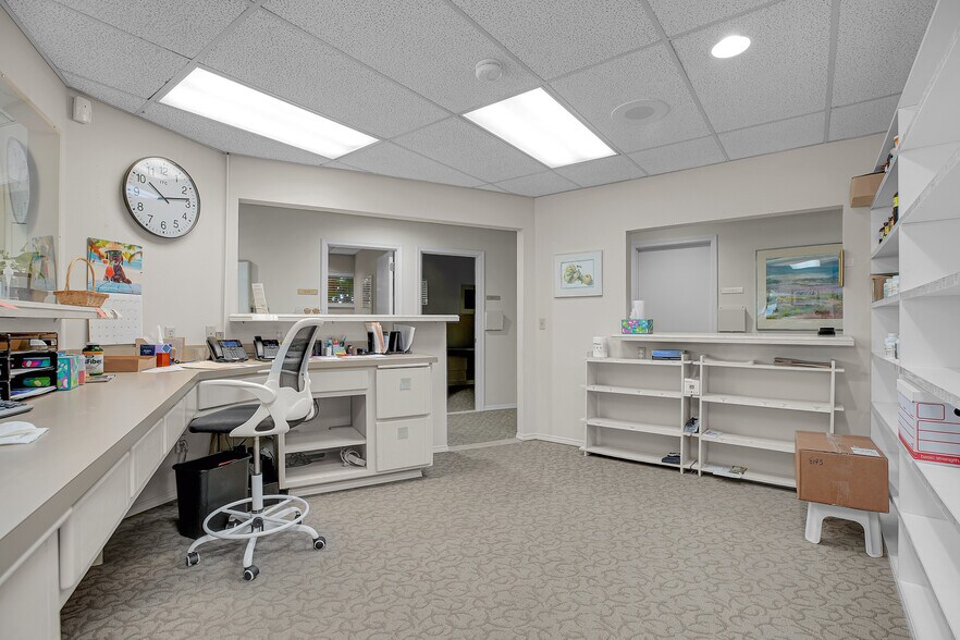 More Photos Of 11030 SW Capitol Hwy, Portland Medical For Lease
