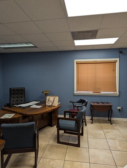 More Photos Of 7417 Roosevelt Rd, Forest Park Showroom For Sale