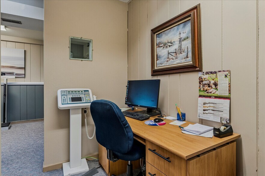 More Photos Of 350 W Kiowa Ave, Elizabeth Office For Sale