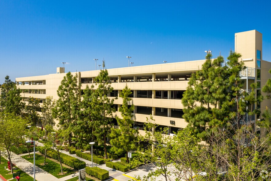 More Photos Of 130 Vantis Dr, Aliso Viejo Office For Lease