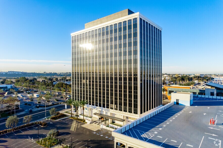 More Photos Of 4676 Admiralty Way, Marina Del Rey Office For Lease