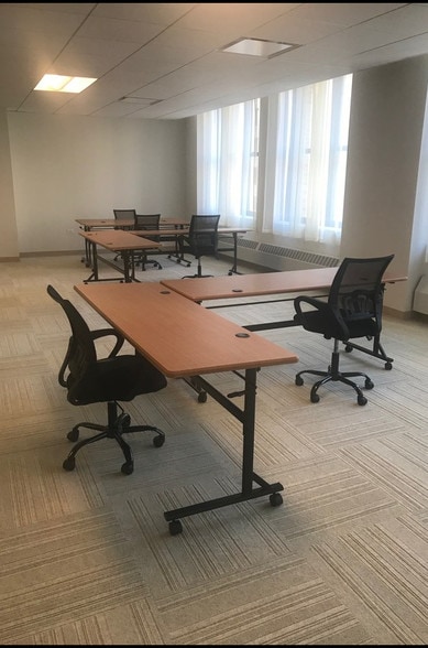 More Photos Of 50 E Washington St, Chicago Office For Sale