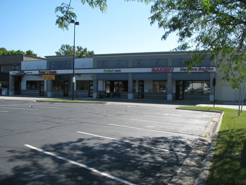 More Photos Of 310 N Wisconsin St, De Pere Unknown For Lease