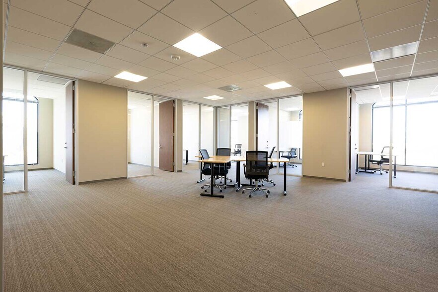 More Photos Of 3120 Southwest Fwy, Houston Coworking Space