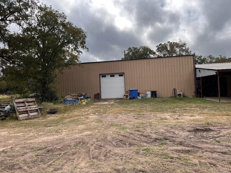 More Photos Of 19219 Hog Eye Rd, Manor Light Distribution For Lease