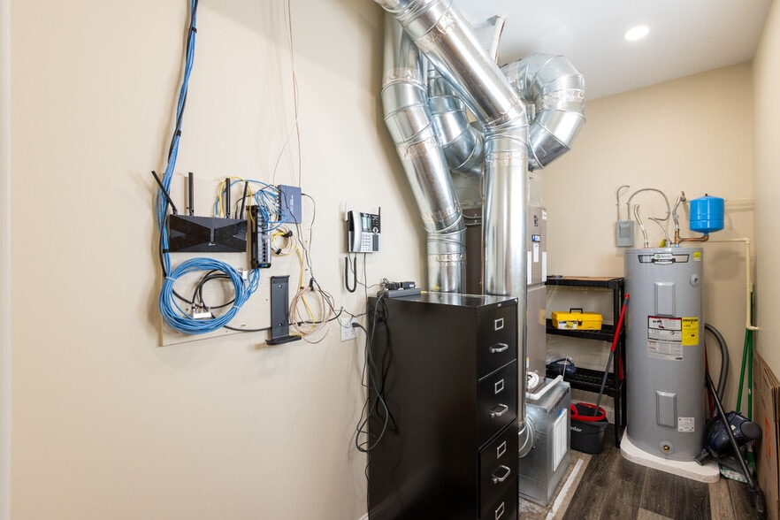 More Photos Of 412 Washington St, The Dalles Freestanding For Sale