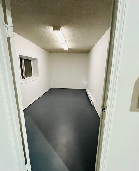 More Photos Of 4907 1st Ave, Edson Light Distribution For Lease
