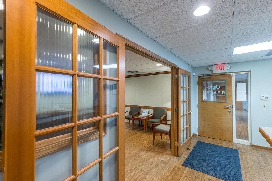 More Photos Of 1151 Bethel Rd, Columbus Medical For Sale