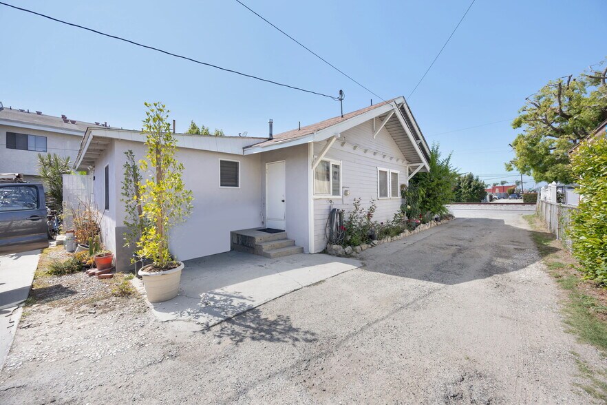 More Photos Of 1148 W 166th St, Gardena Apartments For Sale