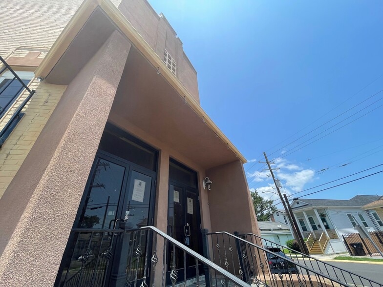 More Photos Of 2400 Delachaise St, New Orleans Specialty For Sale