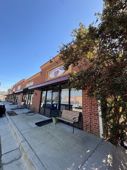 More Photos Of 103 Maple Dr, Augusta Storefront Retail Office For Lease