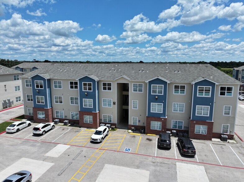 More Photos Of 23286 Richards Rd, Prairie View Apartments For Sale