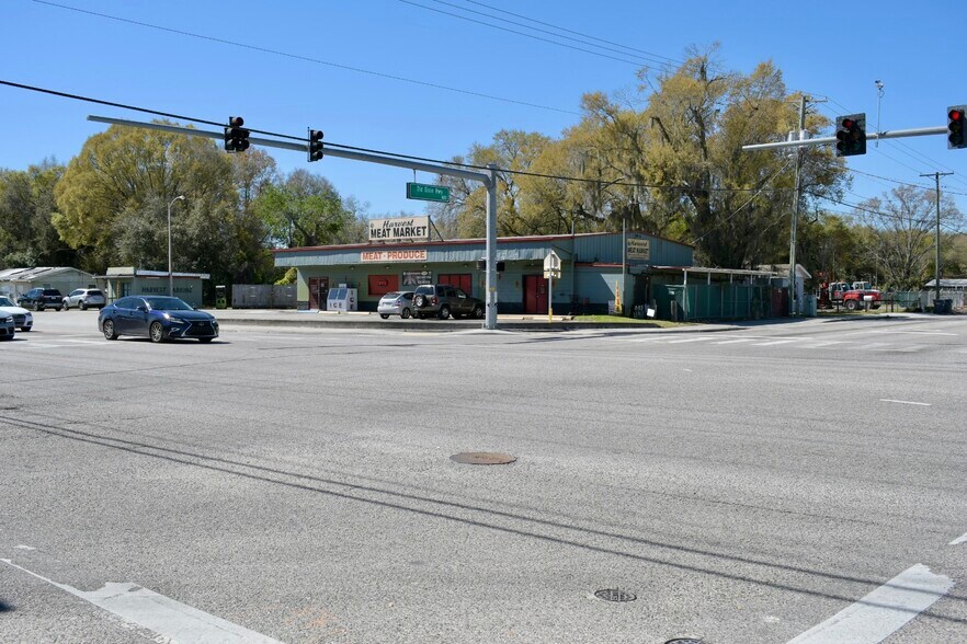 More Photos Of 1081 Berkley Rd, Auburndale Storefront For Sale