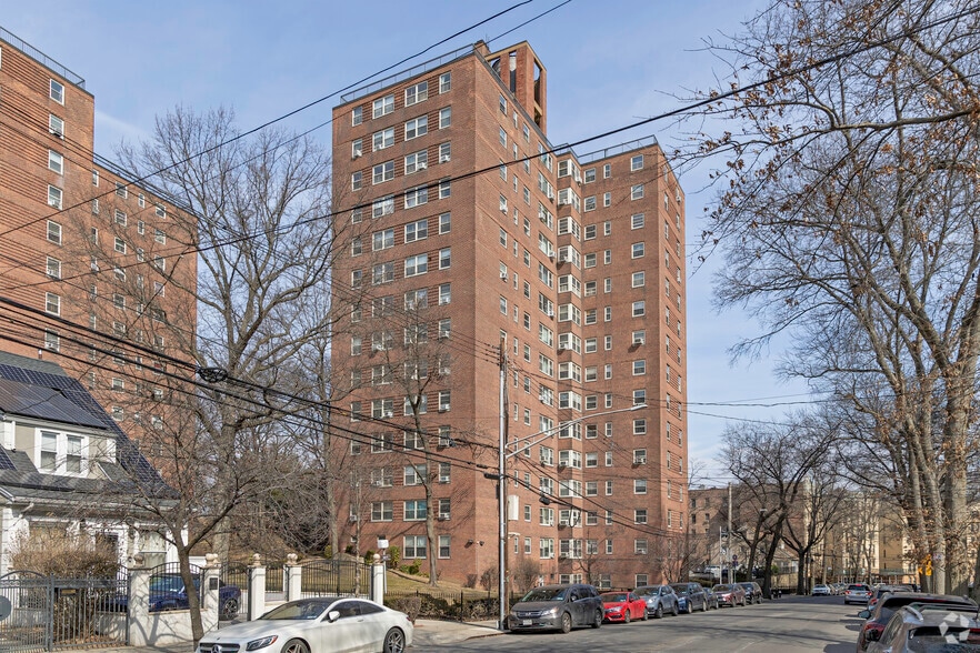 Primary Photo Of 3835-3845 Sedgwick Ave, Bronx Apartments For Lease