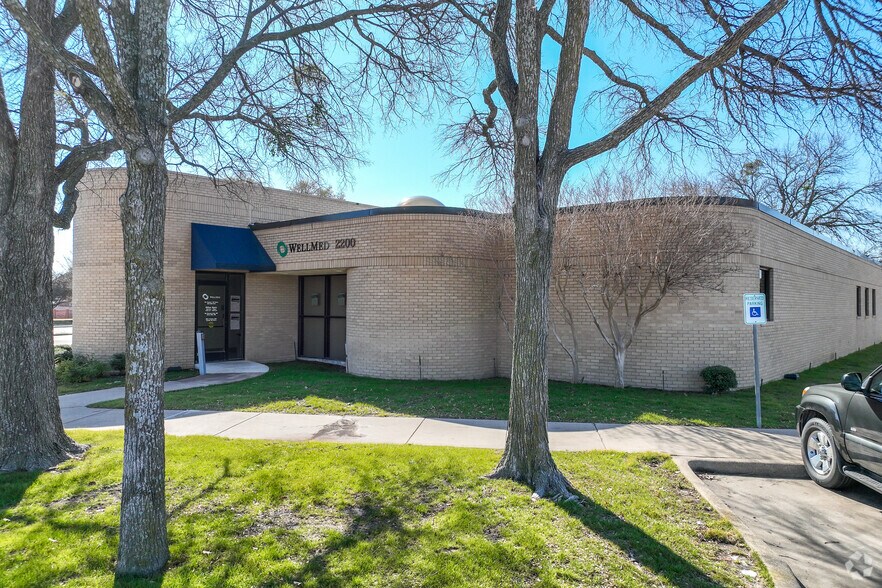 More Photos Of 2200-2202 W Spring Creek Pky, Plano Office For Lease