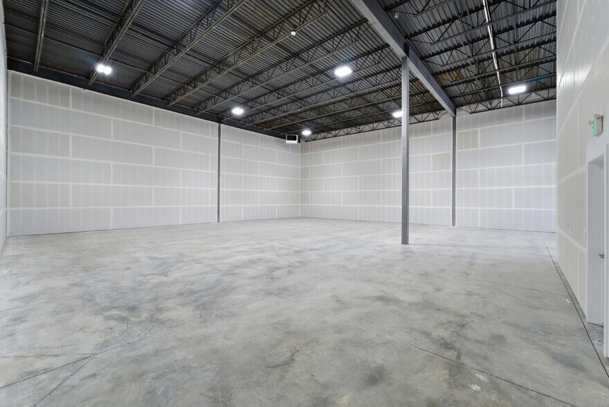 More Photos Of 1548 American Way, Payson Warehouse For Lease