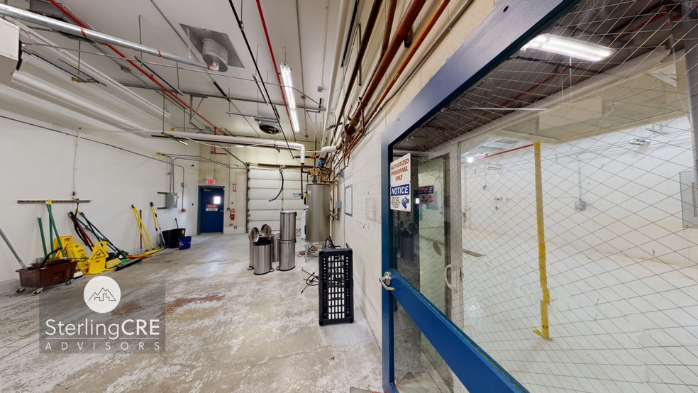 More Photos Of 5840 Expressway, Missoula Warehouse For Lease