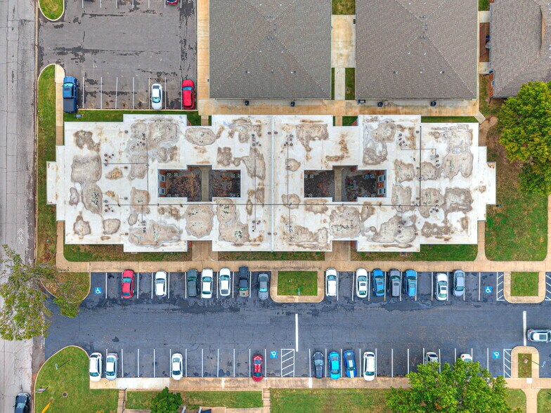 More Photos Of 1220 SE 9th St, Pryor Apartments For Sale