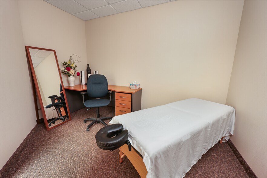 More Photos Of 20 S 32nd Ave S, Saint Cloud Office For Sale