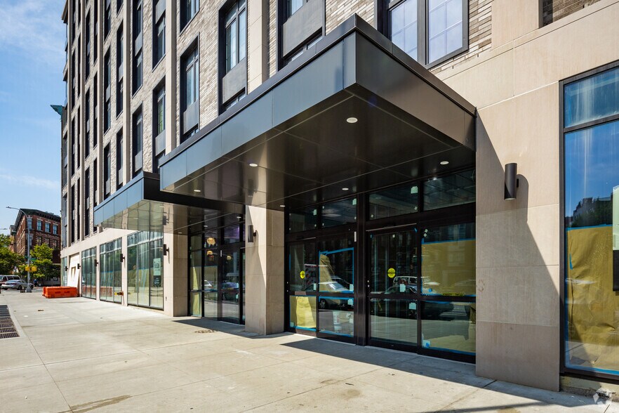 More Photos Of 300 W 122nd St, New York Apartments For Lease