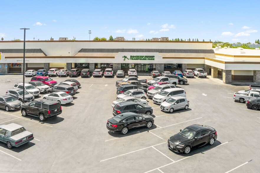 More Photos Of 1136-1230 W Main St, Merced Unknown For Lease