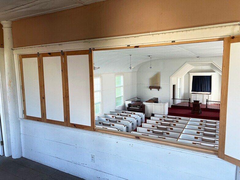 More Photos Of 4 Sawyer st, Phillips Religious Facility For Sale